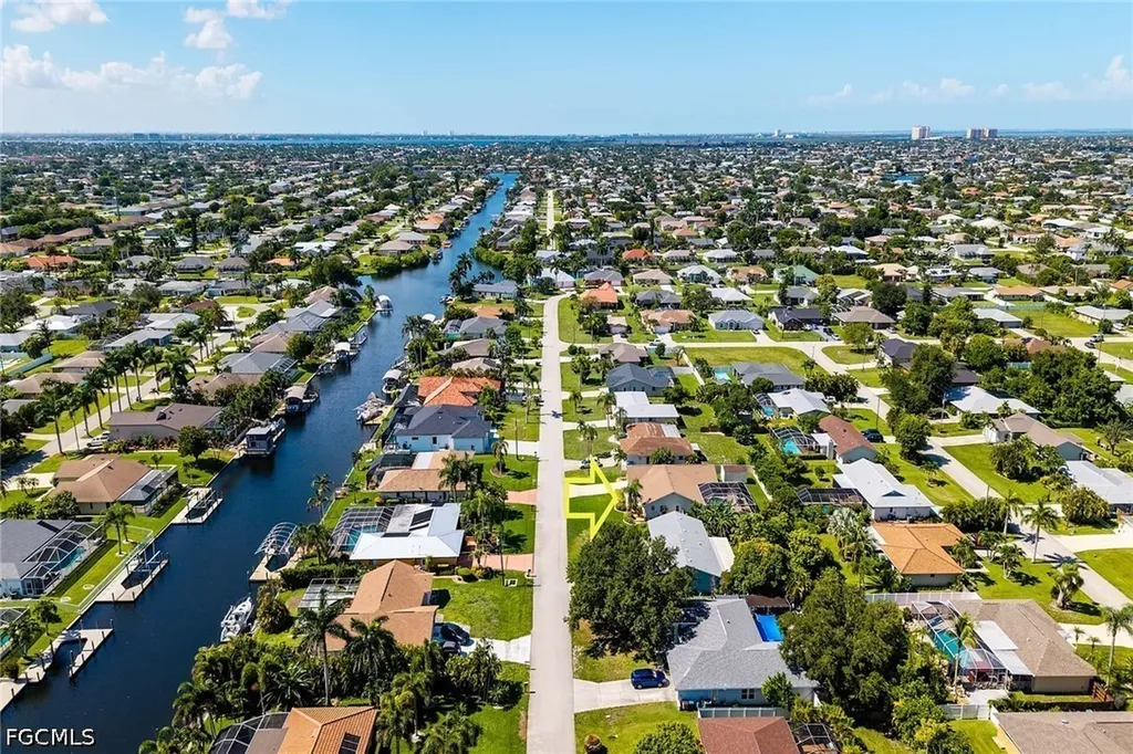 4020 SW 2nd Avenue Cape Coral FL 33914