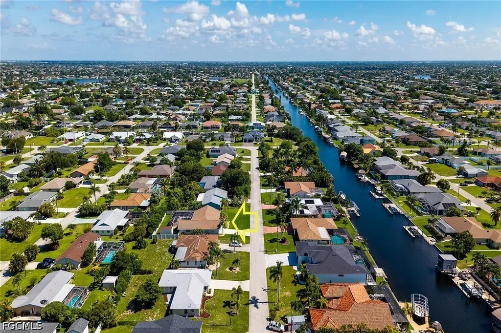 4020 SW 2nd Avenue Cape Coral FL 33914