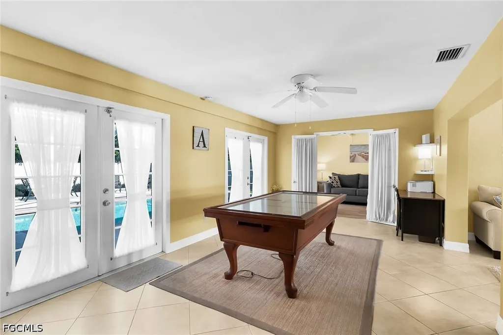 4020 SW 2nd Avenue Cape Coral FL 33914