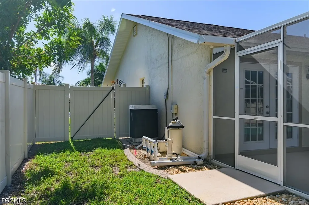 4020 SW 2nd Avenue Cape Coral FL 33914