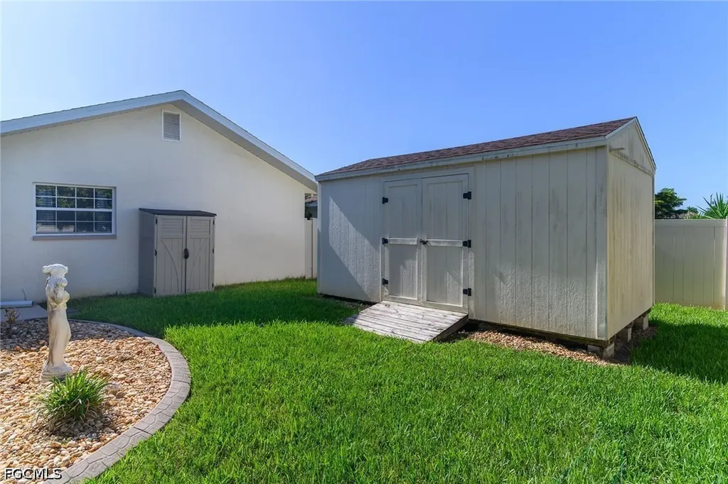4020 SW 2nd Avenue Cape Coral FL 33914