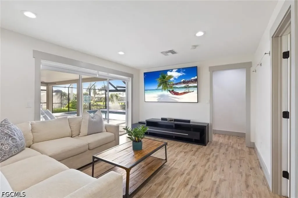 2232 SE 27th Street Cape Coral FL 33904