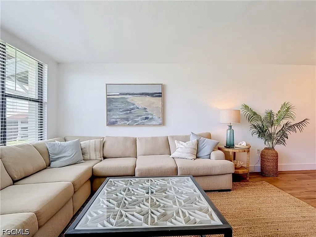 979 E Gulf Drive Sanibel FL 33957