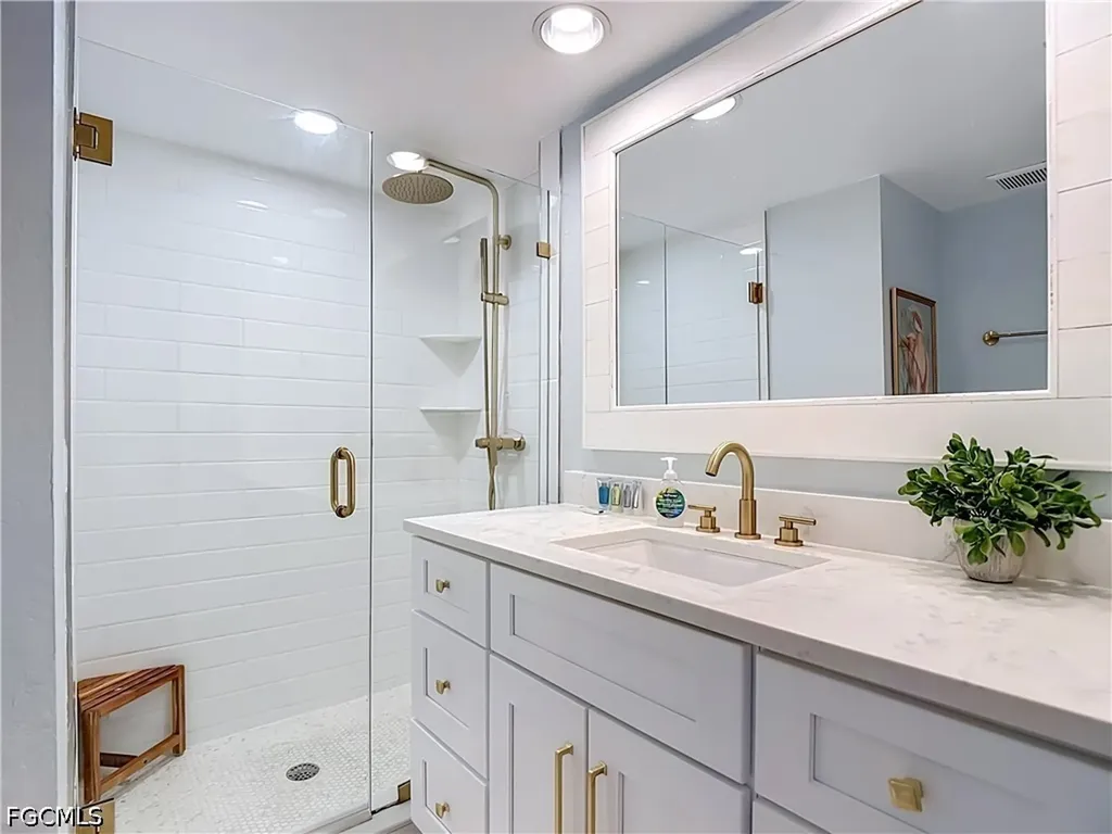 979 E Gulf Drive Sanibel FL 33957