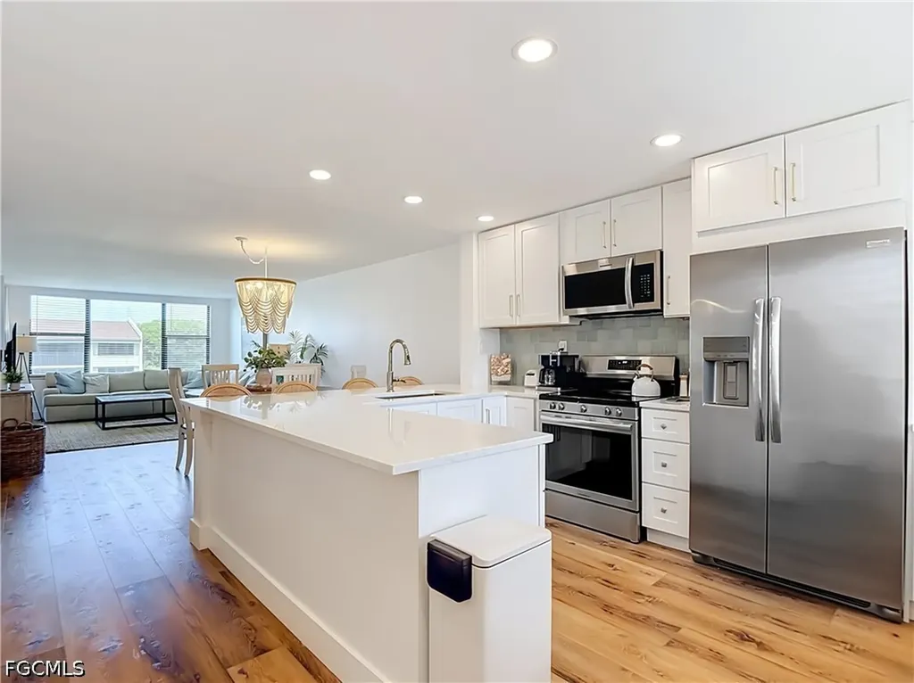 979 E Gulf Drive Sanibel FL 33957