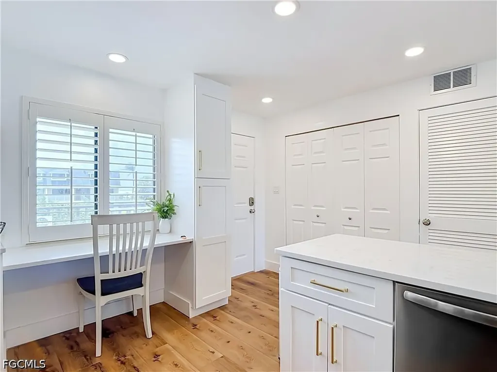979 E Gulf Drive Sanibel FL 33957