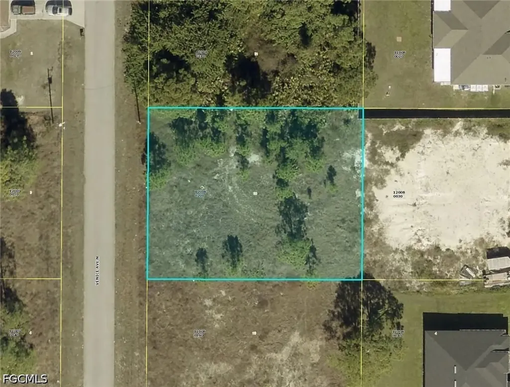 1404 Venice Avenue N Lehigh Acres FL 33971