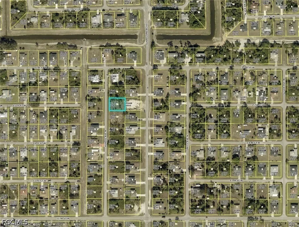 1404 Venice Avenue N Lehigh Acres FL 33971