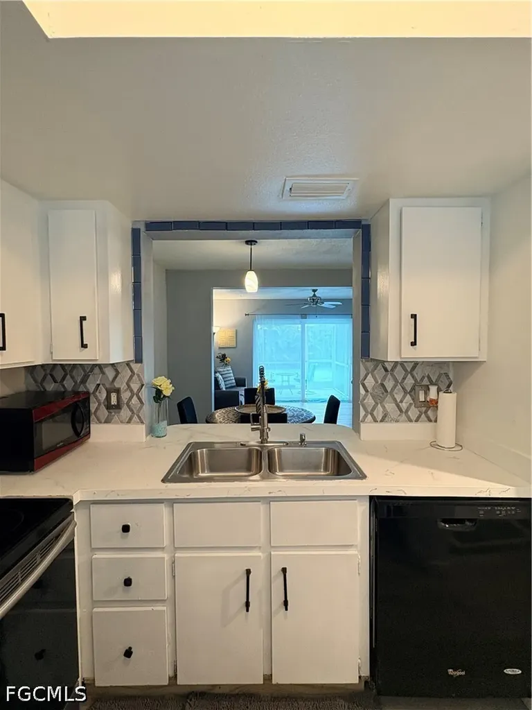 4520 SW 8th Place Cape Coral FL 33914