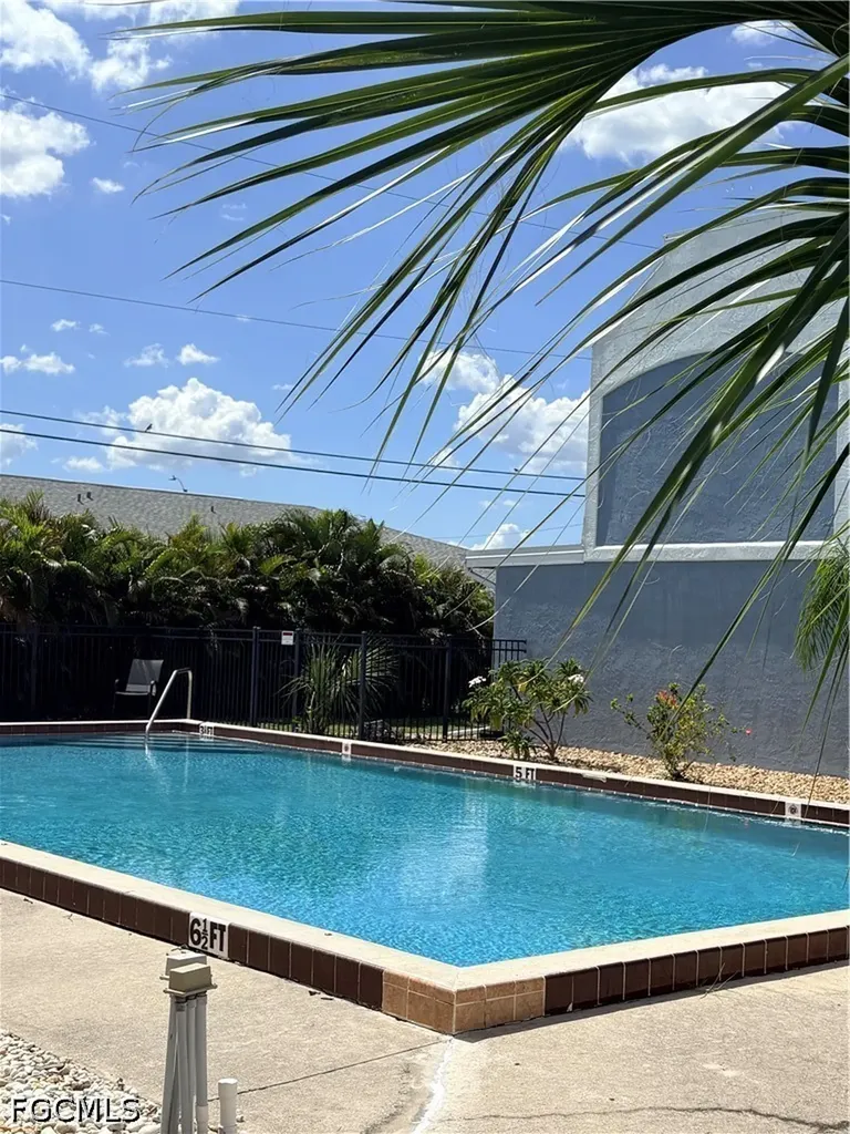 4520 SW 8th Place Cape Coral FL 33914
