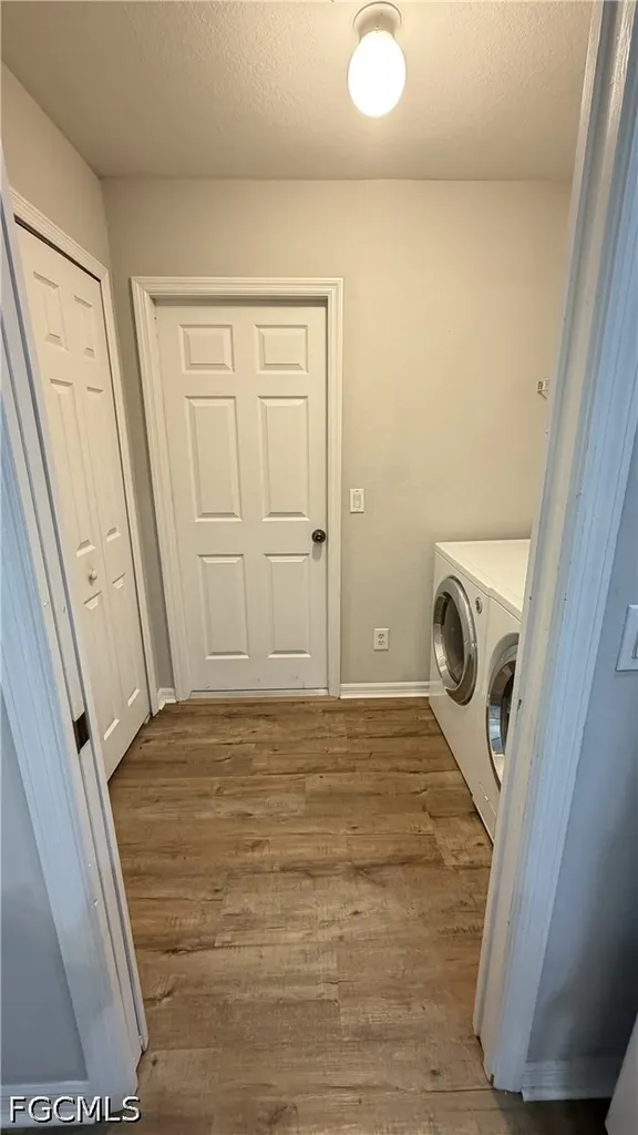 1229 SE 21st Place Cape Coral FL 33990