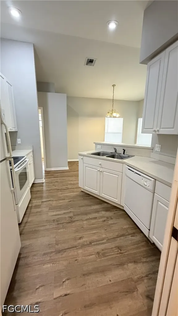 1229 SE 21st Place Cape Coral FL 33990