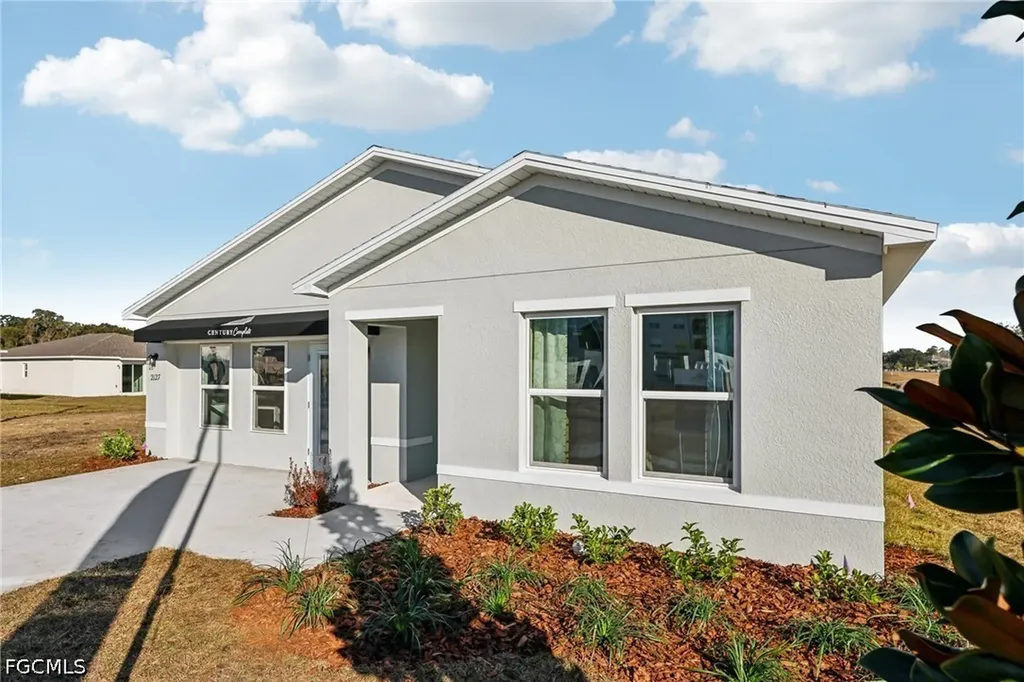 910 Avery Street S Lehigh Acres FL 33974