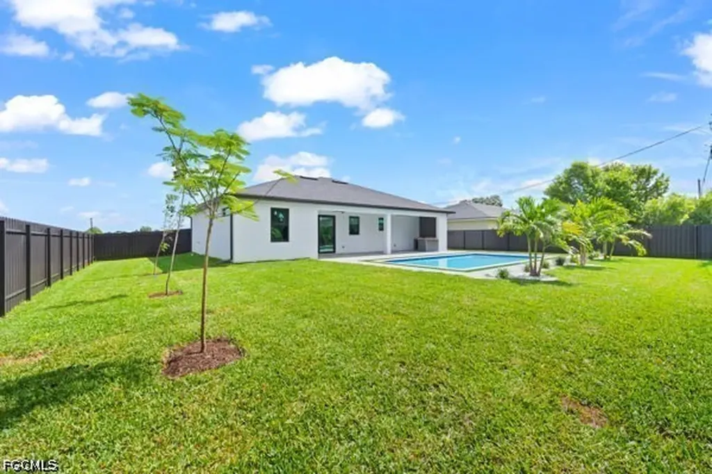 306 NE 11th Street Cape Coral FL 33909