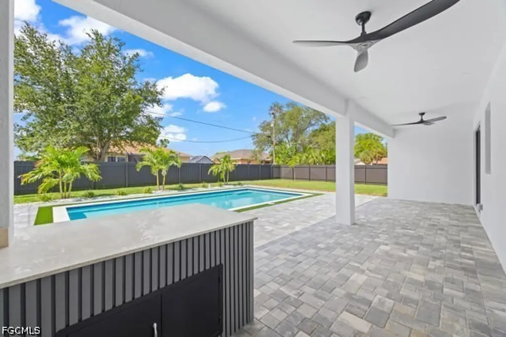 306 NE 11th Street Cape Coral FL 33909