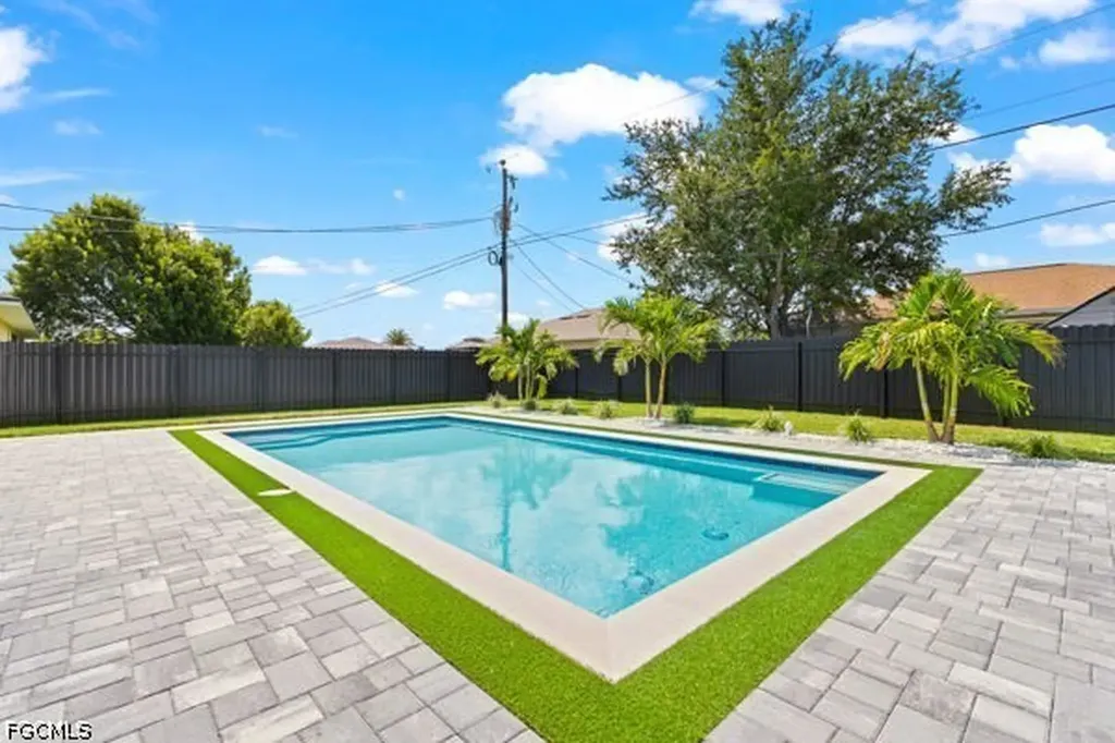 306 NE 11th Street Cape Coral FL 33909