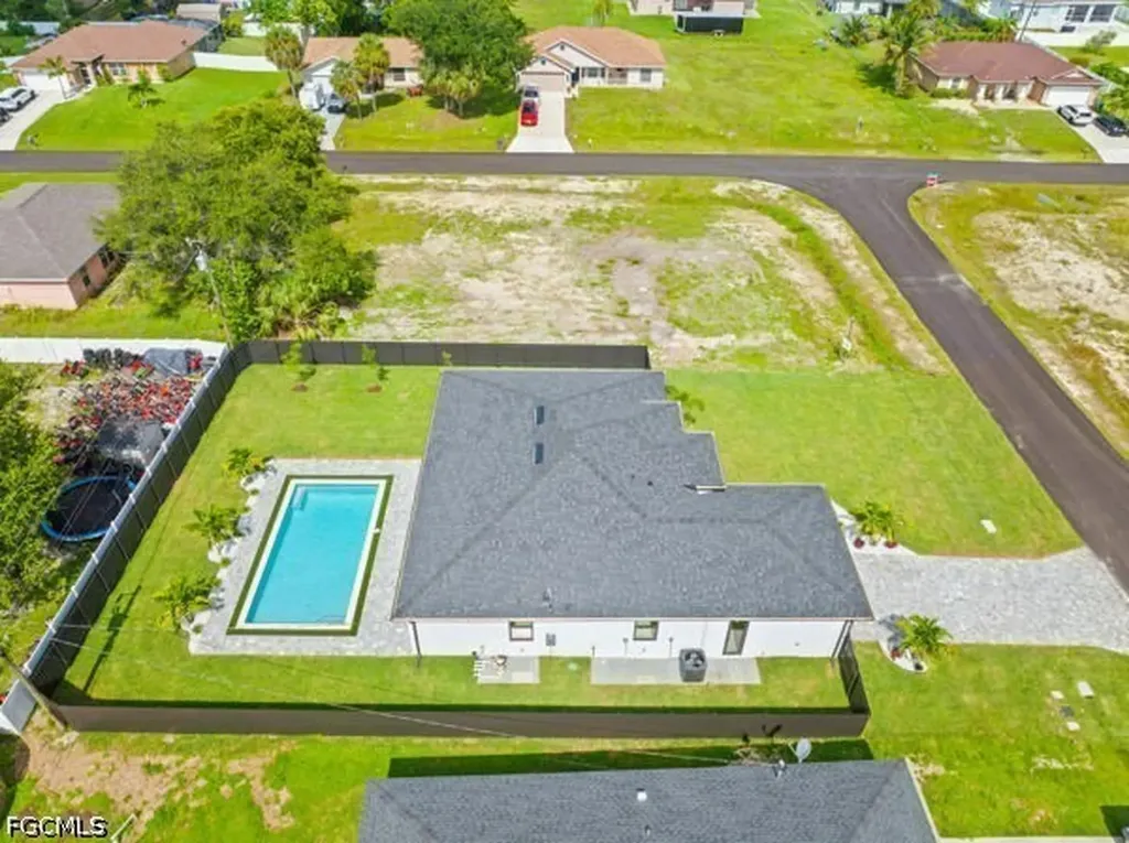 306 NE 11th Street Cape Coral FL 33909