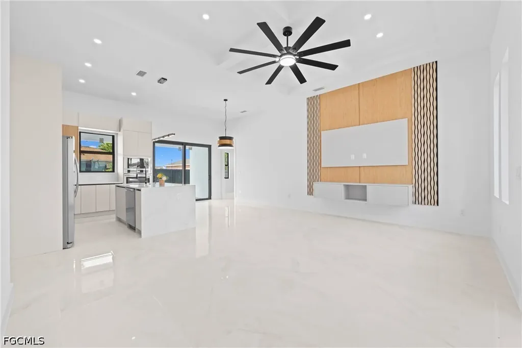 306 NE 11th Street Cape Coral FL 33909