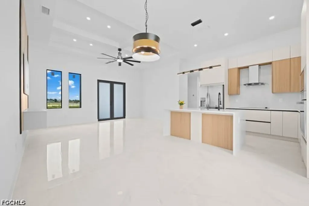 306 NE 11th Street Cape Coral FL 33909