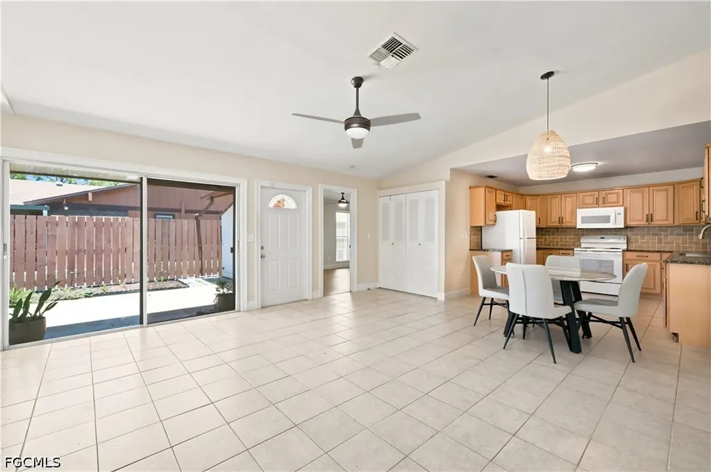 5638 Foxlake Drive North Fort Myers FL 33917