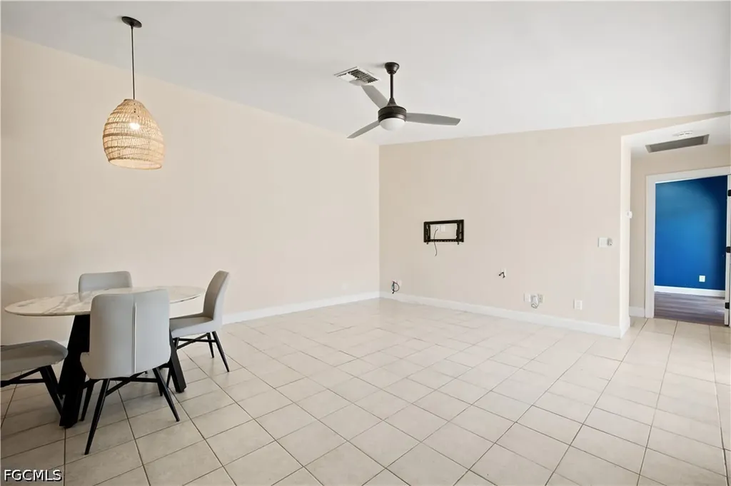 5638 Foxlake Drive North Fort Myers FL 33917