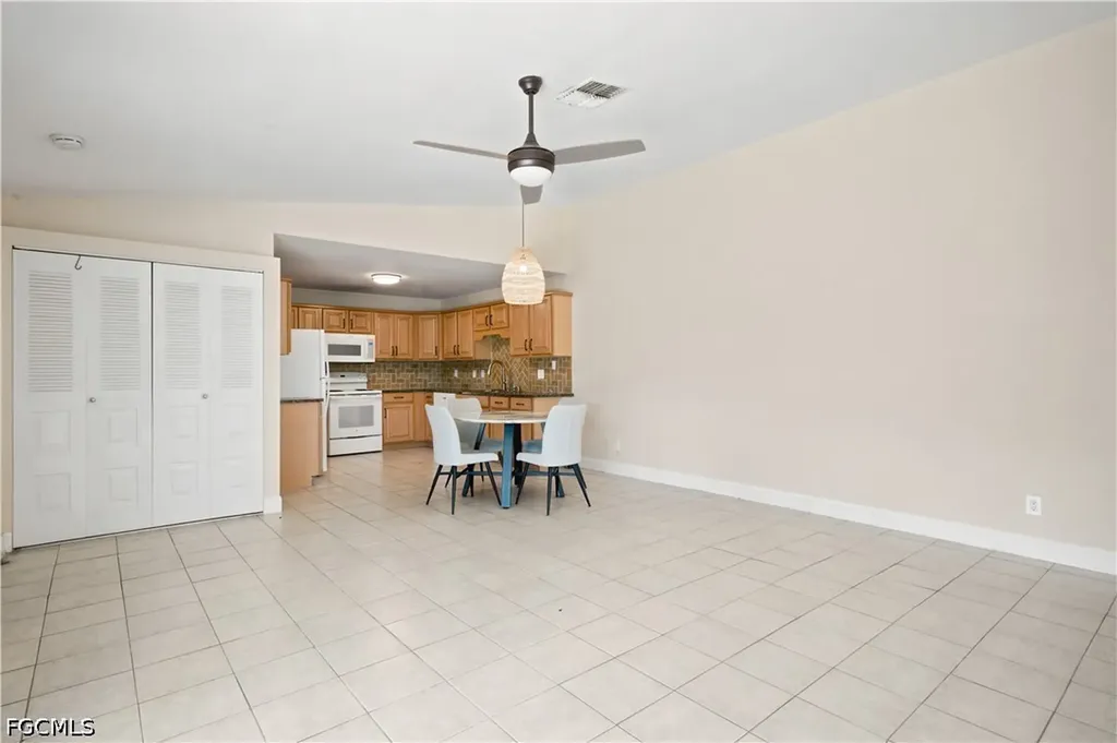 5638 Foxlake Drive North Fort Myers FL 33917