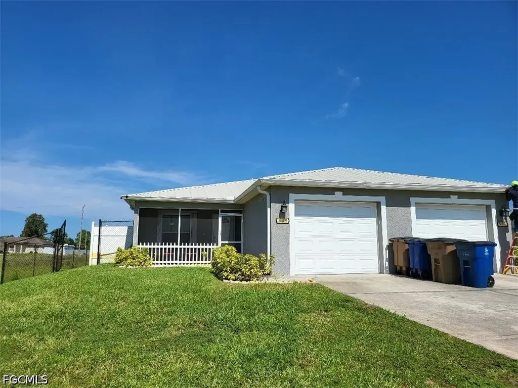537/539 Alabama Road S Lehigh Acres FL 33974