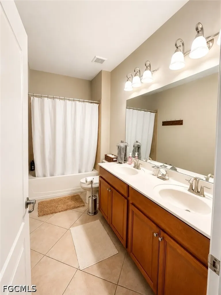 2766 Via Piazza Loop Fort Myers FL 33905