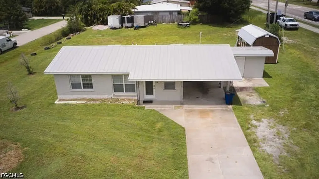 1637 Piney Road North Fort Myers FL 33903