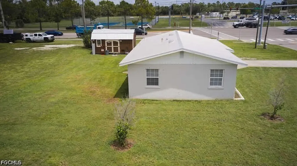 1637 Piney Road North Fort Myers FL 33903