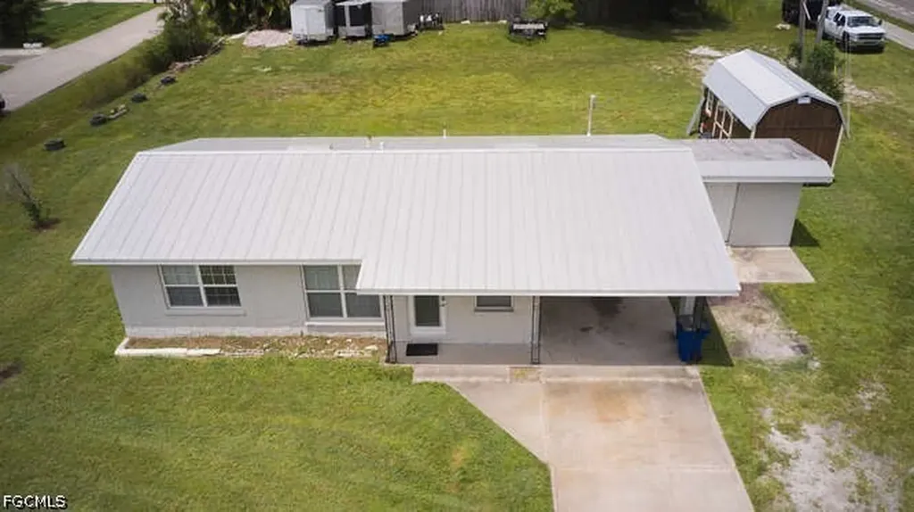 1637 Piney Road North Fort Myers FL 33903