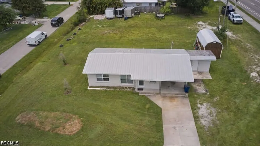 1637 Piney Road North Fort Myers FL 33903