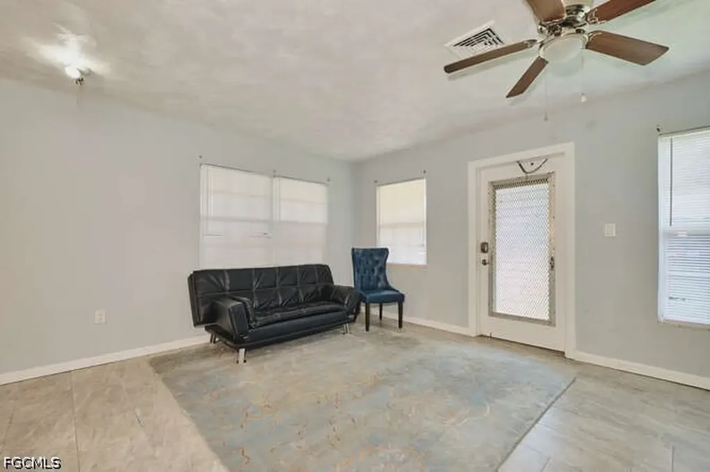 1637 Piney Road North Fort Myers FL 33903