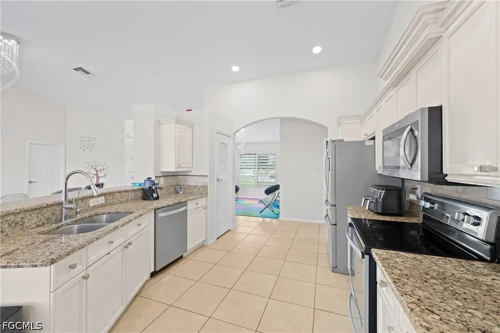 1834 NW 7th Place Cape Coral FL 33993