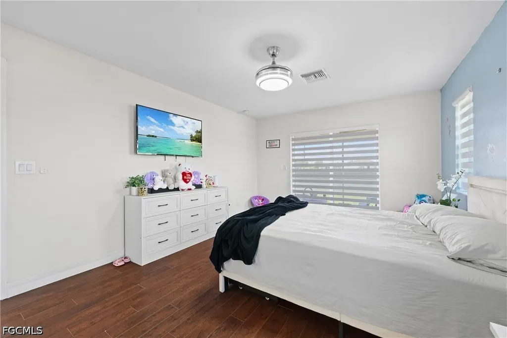 1834 NW 7th Place Cape Coral FL 33993