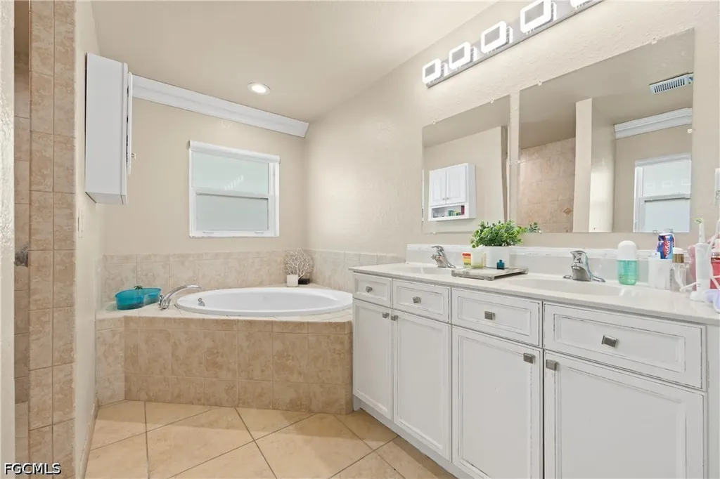 1834 NW 7th Place Cape Coral FL 33993