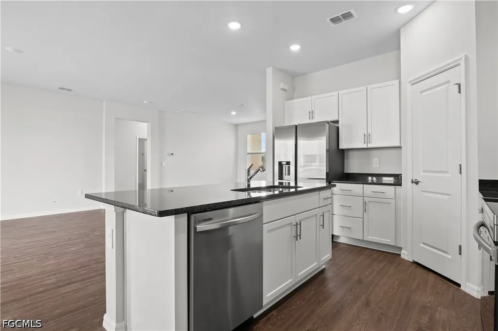 3901 NE 19th Avenue Cape Coral FL 33909