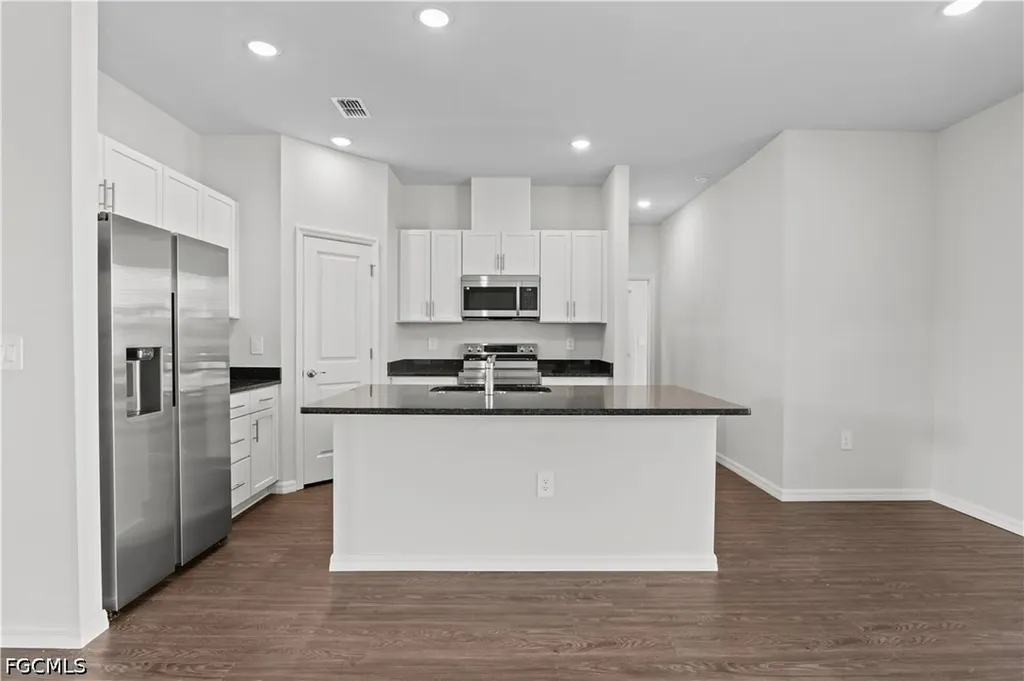 3901 NE 19th Avenue Cape Coral FL 33909