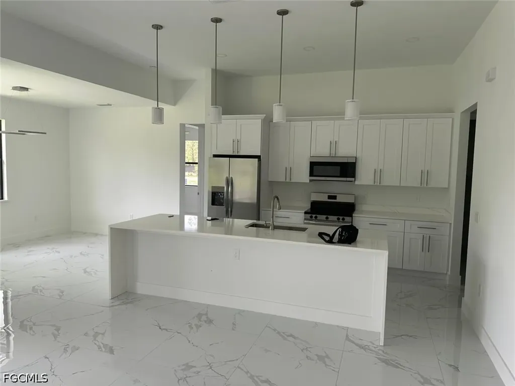 1752 Pine Avenue Lehigh Acres FL 33972