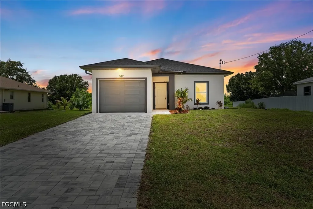 512 Caywood Avenue S Lehigh Acres FL 33974