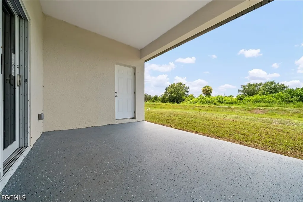 512 Caywood Avenue S Lehigh Acres FL 33974
