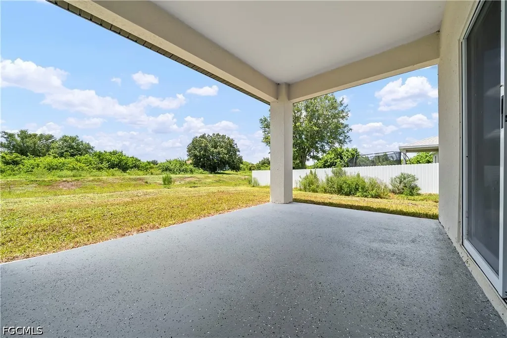 512 Caywood Avenue S Lehigh Acres FL 33974