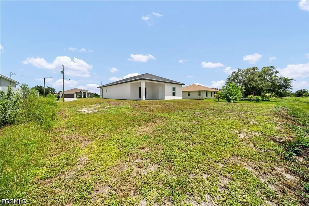 512 Caywood Avenue S Lehigh Acres FL 33974