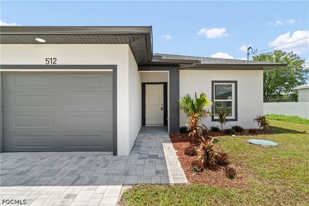 512 Caywood Avenue S Lehigh Acres FL 33974