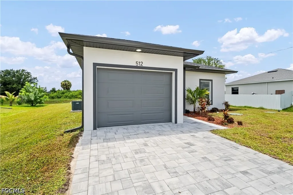 512 Caywood Avenue S Lehigh Acres FL 33974
