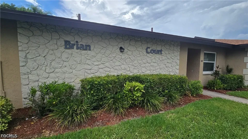 4624 SE 6th Avenue Cape Coral FL 33904