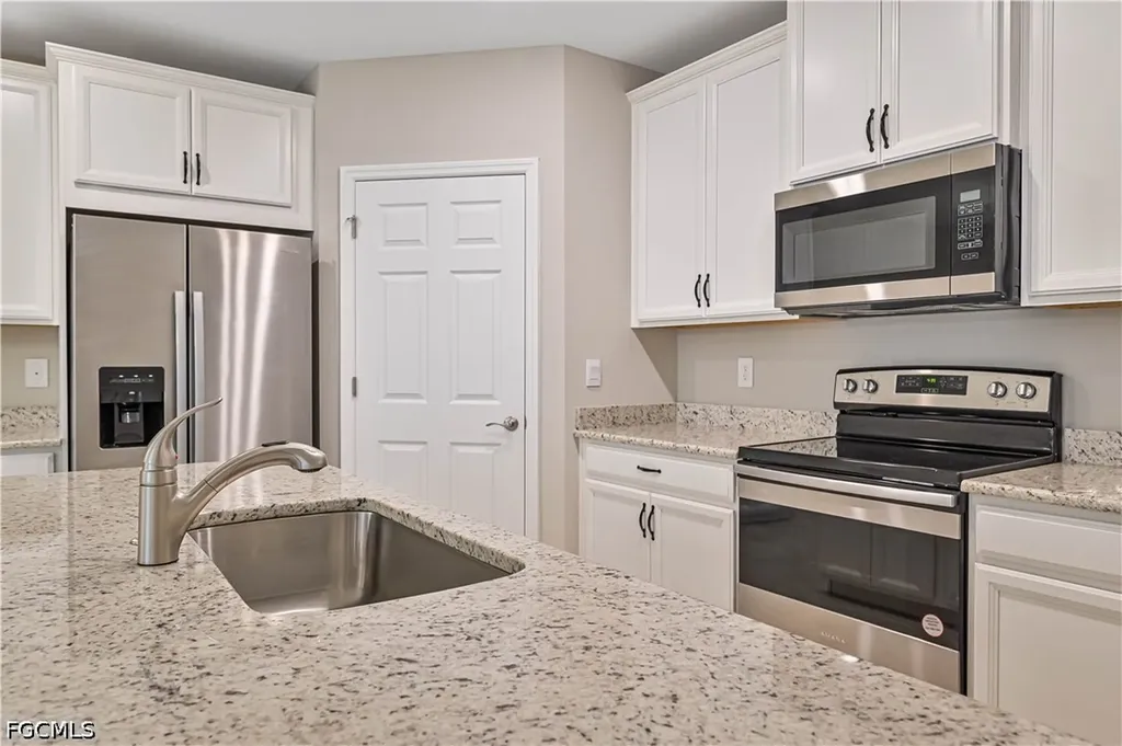 4226 Bloomfield Street Fort Myers FL 33916