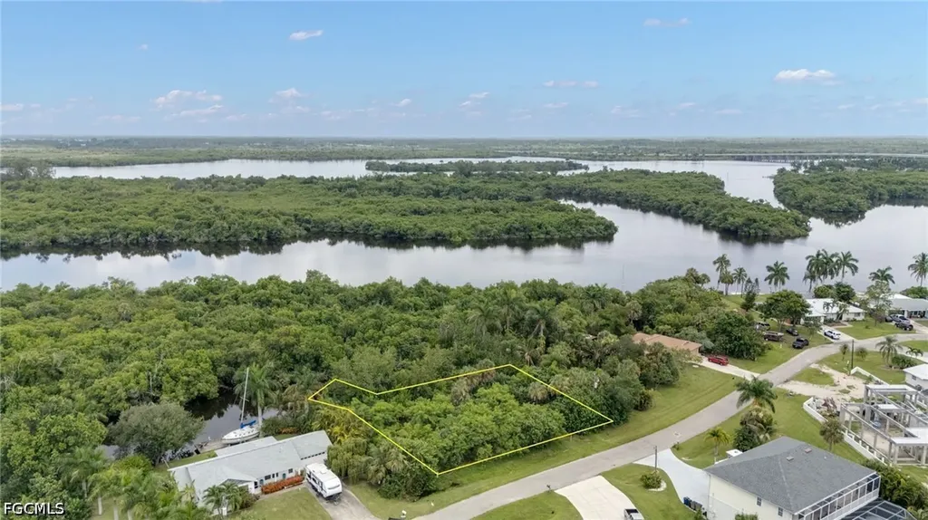 315 Shore Drive Fort Myers FL 33905