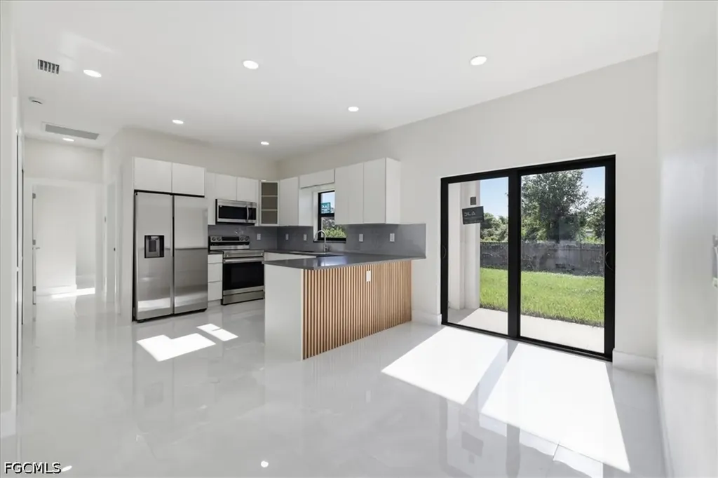 707 Bahama Avenue S Lehigh Acres FL 33974