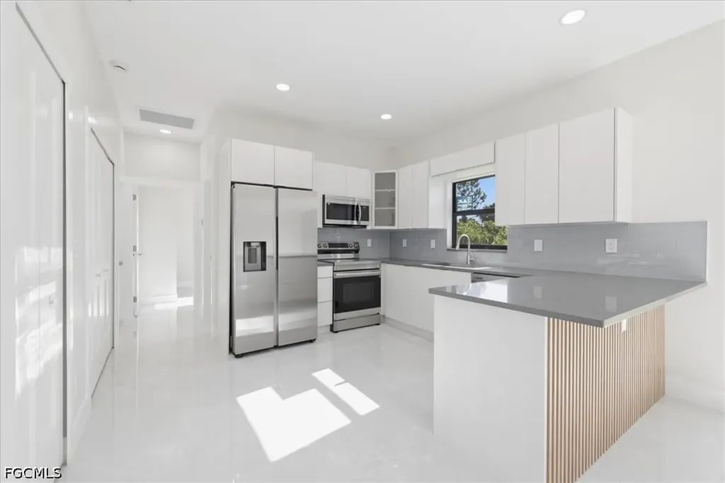 707 Bahama Avenue S Lehigh Acres FL 33974